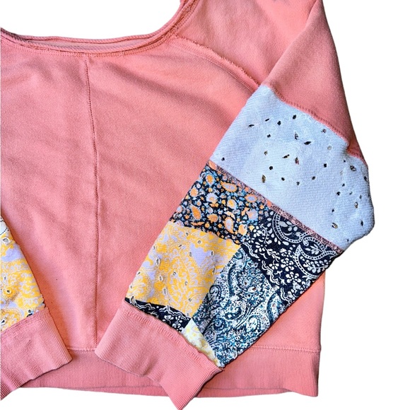 Free People Suns Out Off Shoulder Pullover Patchwork Block Print Sweatshirt XS - Picture 11 of 16